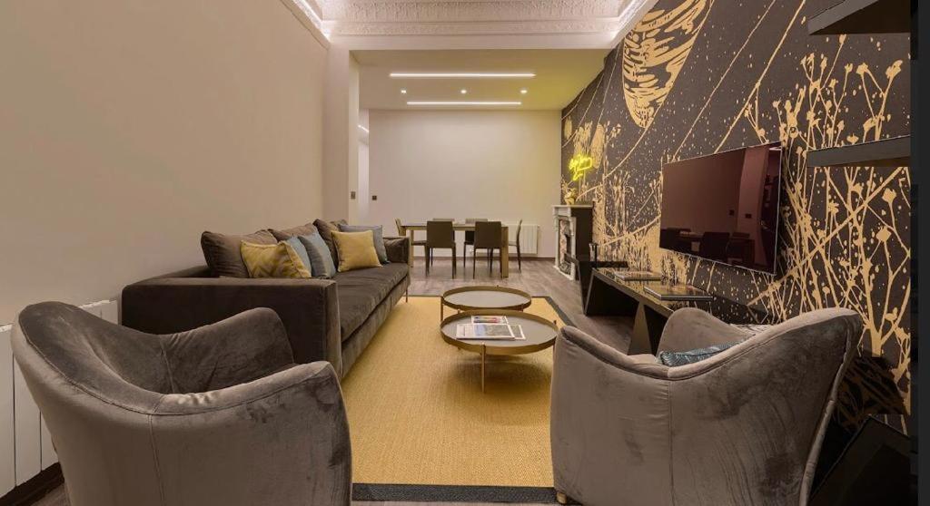 Abando Suites By Next Stop Билбао Екстериор снимка