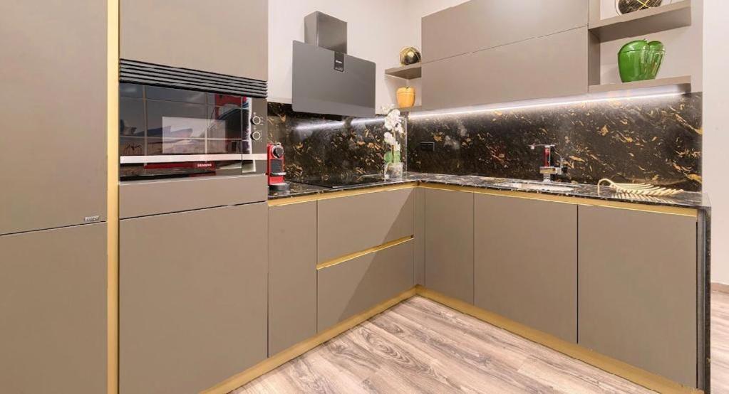 Abando Suites By Next Stop Билбао Екстериор снимка