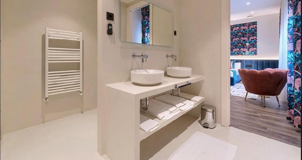 Abando Suites By Next Stop Билбао Екстериор снимка